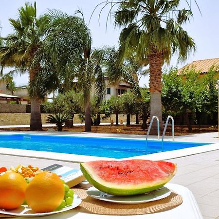 Villa Paradiso Алкамо Марина Екстериор снимка